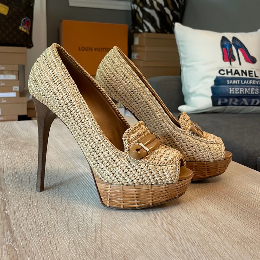 ☀️LAST CHANCE☀️Burberry Porsum Woven Raffia Heels - 38